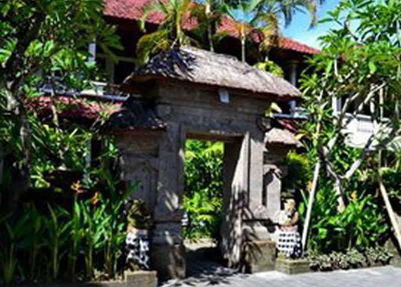 Flamboyan Hotel Kuta  Exterior photo