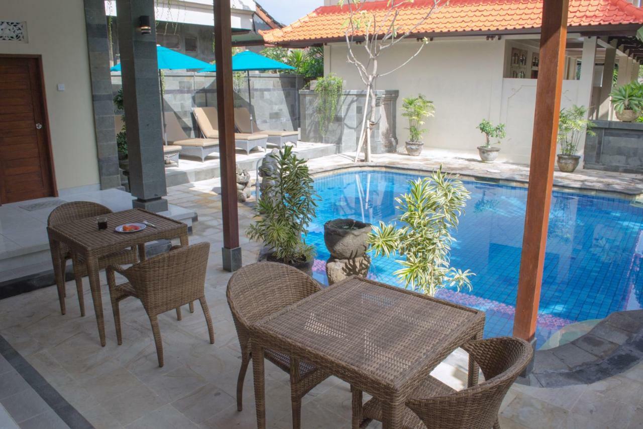 Flamboyan Hotel Kuta  Exterior photo